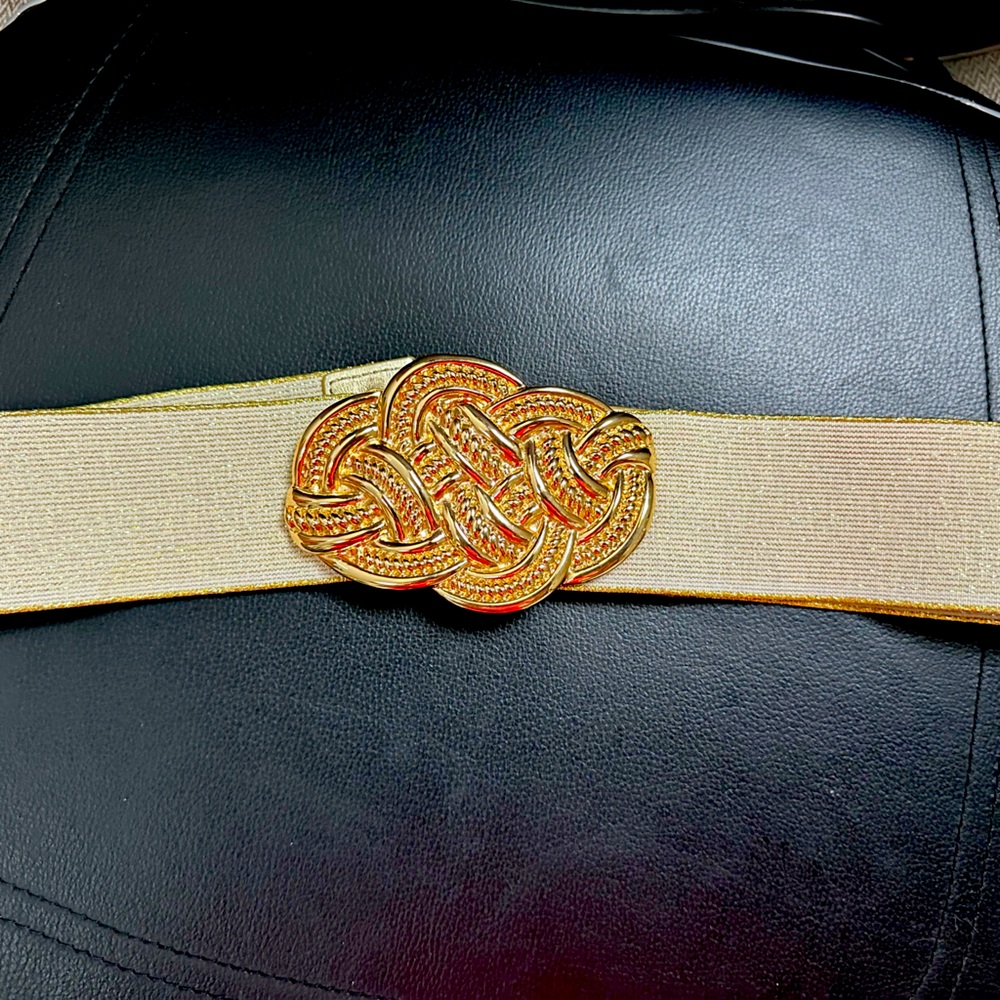 Lilly Pulitzer gold elastic belt